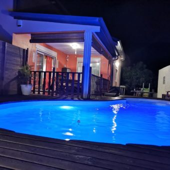 Villa F5 avec grande piscine Villa F5 avec grande piscine